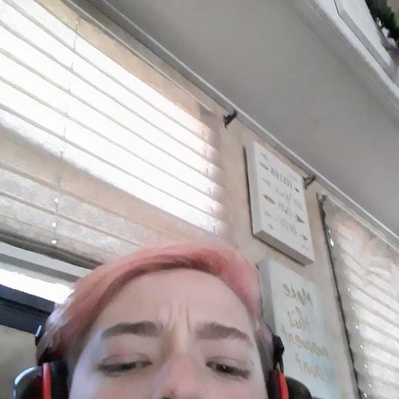 Meet your Posher, Niles - Picture 1 of 1